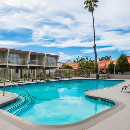 Travelodge By Wyndham Monterey Bay Ngoại thất bức ảnh
