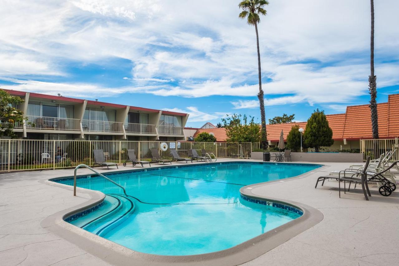 Travelodge By Wyndham Monterey Bay Ngoại thất bức ảnh